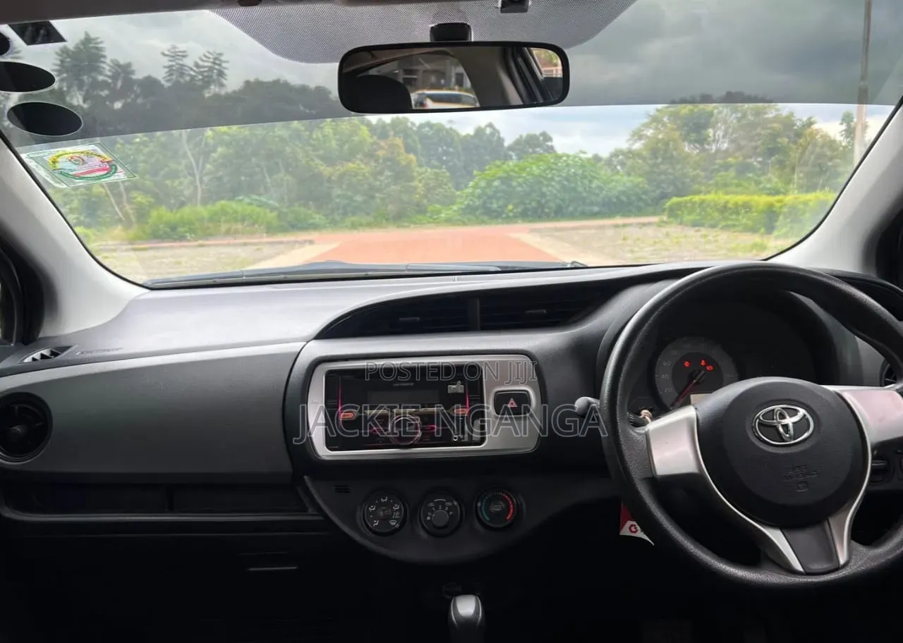 Toyota Vitz 2016 Gray