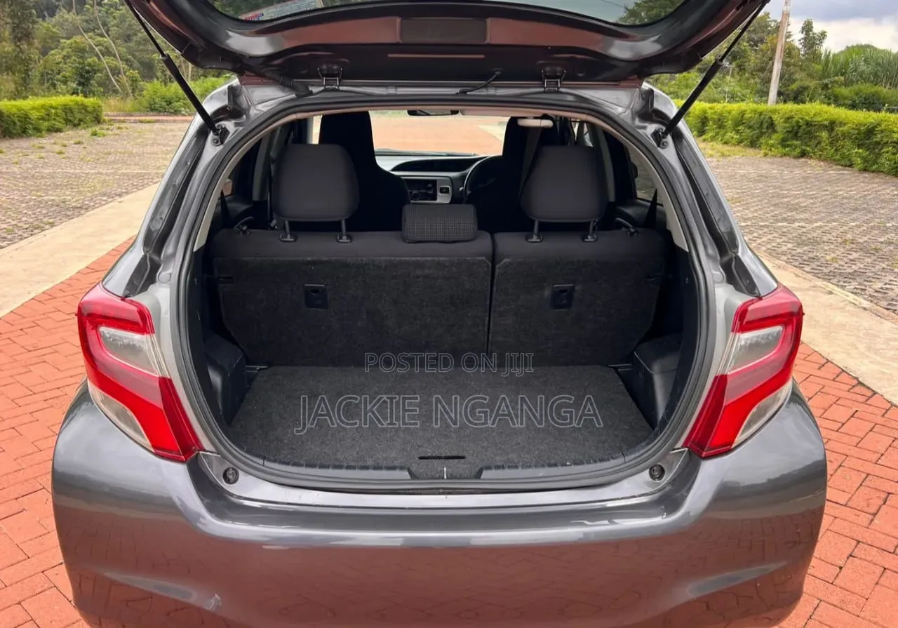 Toyota Vitz 2016 Gray