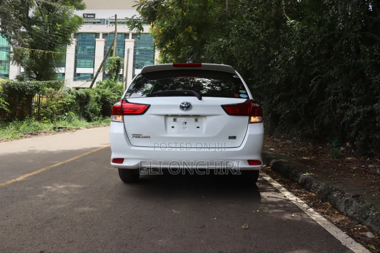 Toyota Corolla Fielder 1.5 Hybrid FWD 2018 White