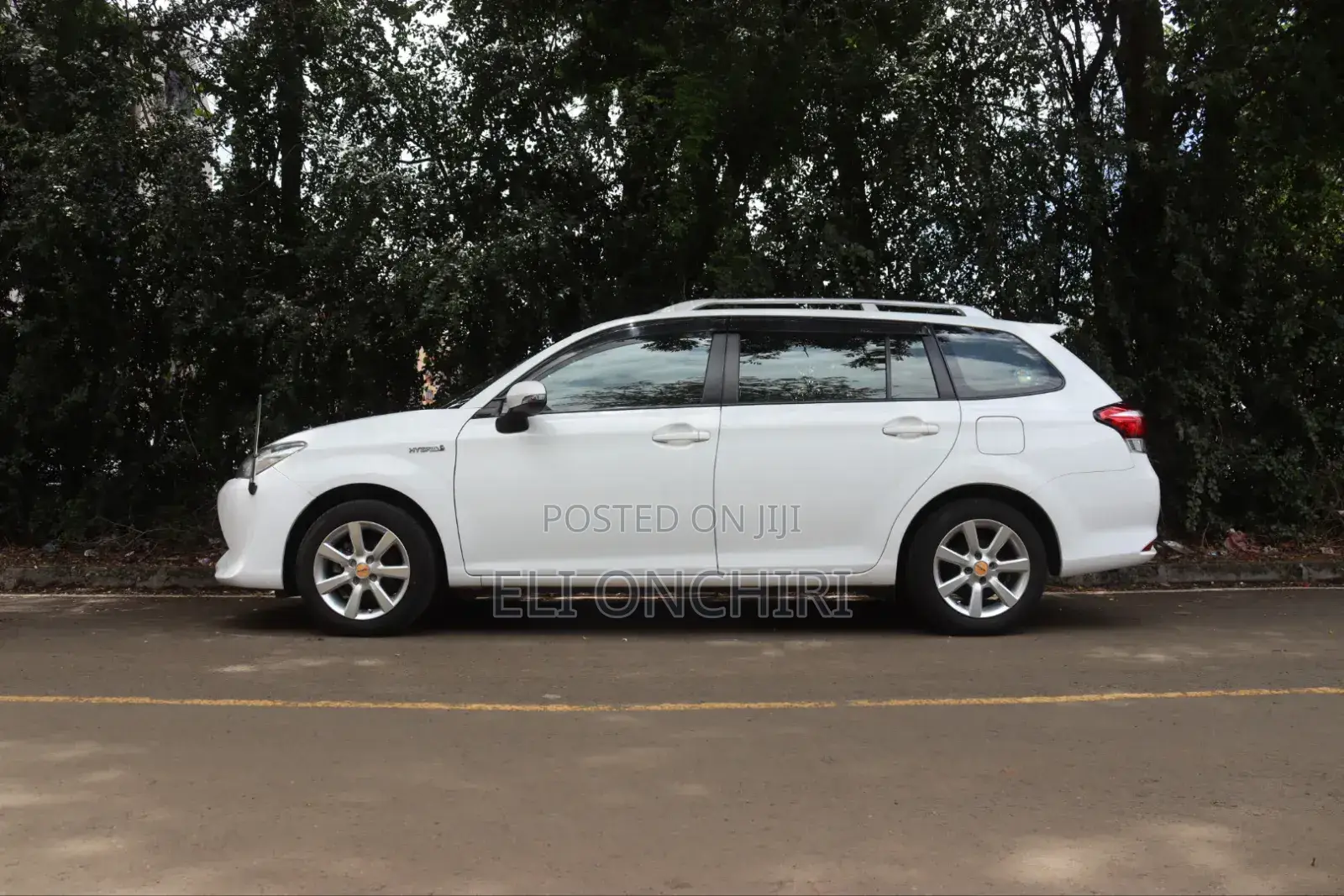 Toyota Corolla Fielder 1.5 Hybrid FWD 2018 White