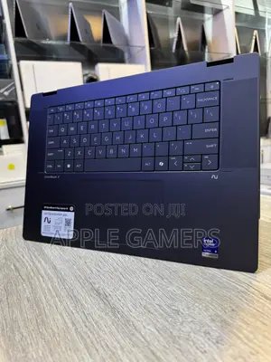Laptop HP OmniBook X Flip 16" 32GB Intel Core Ultra 9 SSD 1T