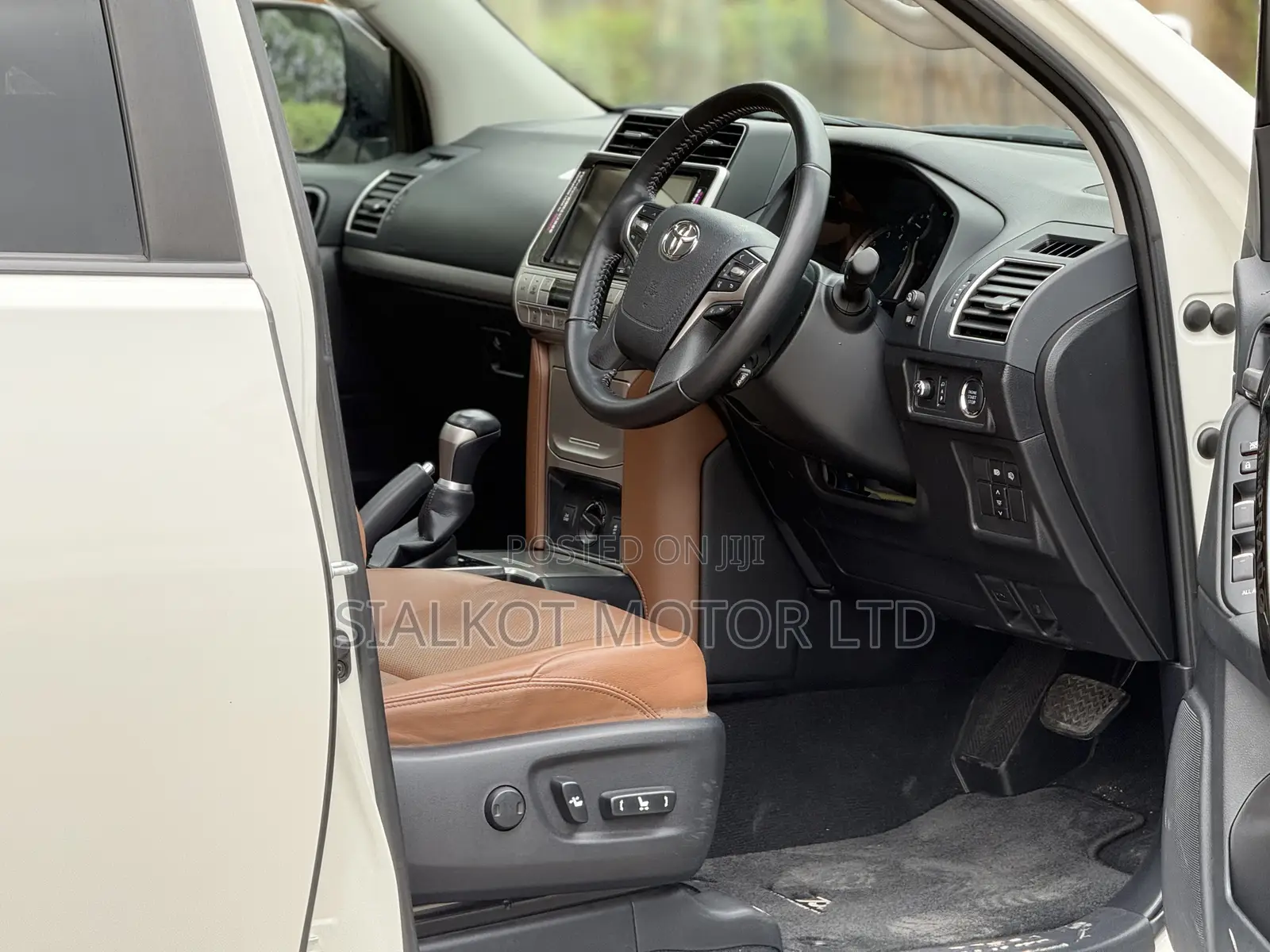 Toyota Land Cruiser Prado 2.7 2021 White