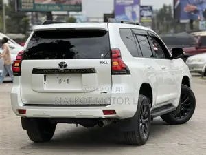 Toyota Land Cruiser Prado 2.7 2021 White
