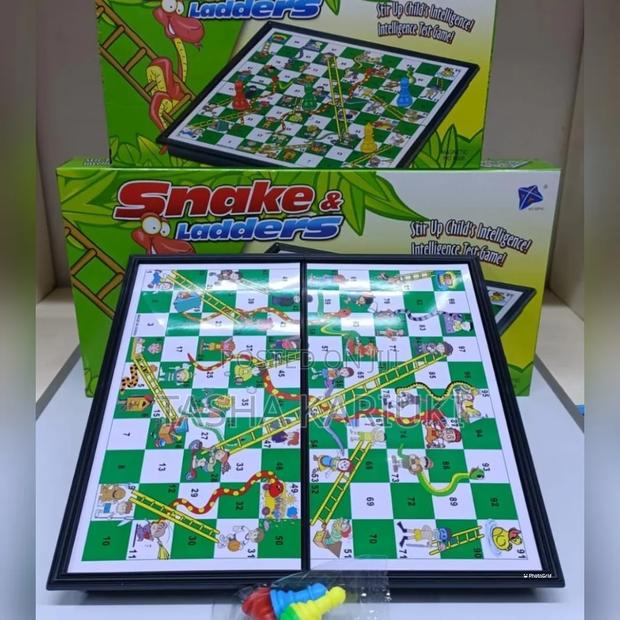 Snakes and Ladders
Magnetic Board Game
Small - main view