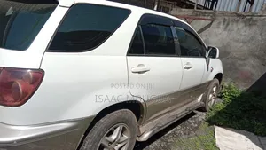 Toyota Harrier 2012 White