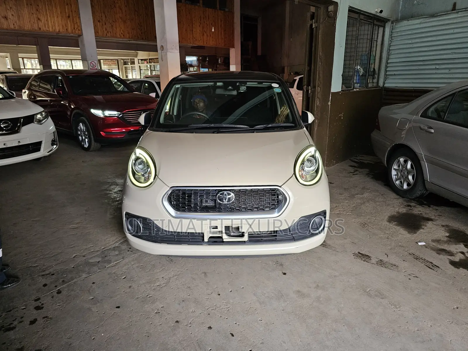 Toyota Passo 1.0 FWD 2019 Beige