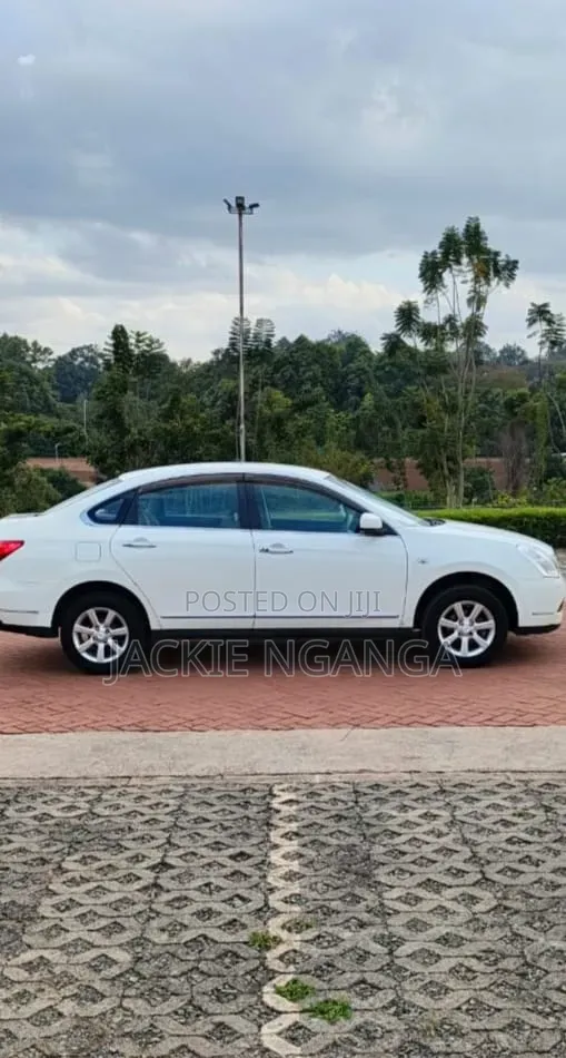 Nissan Bluebird 2012 White