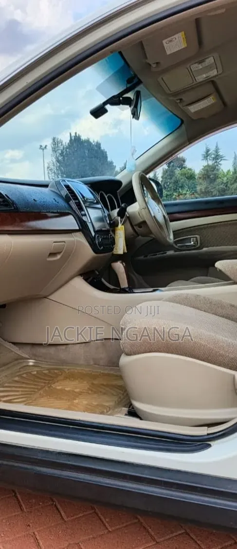 Nissan Bluebird 2012 White