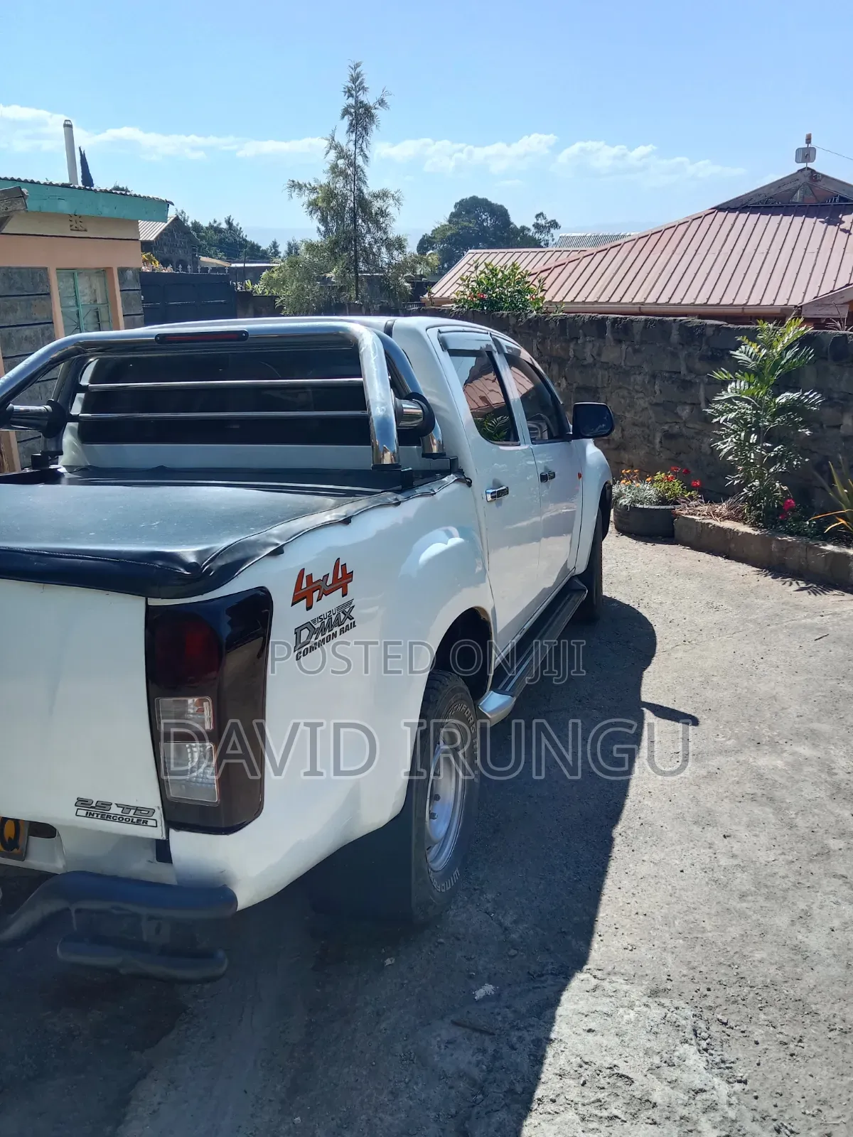 Isuzu D-MAX 2014 Black