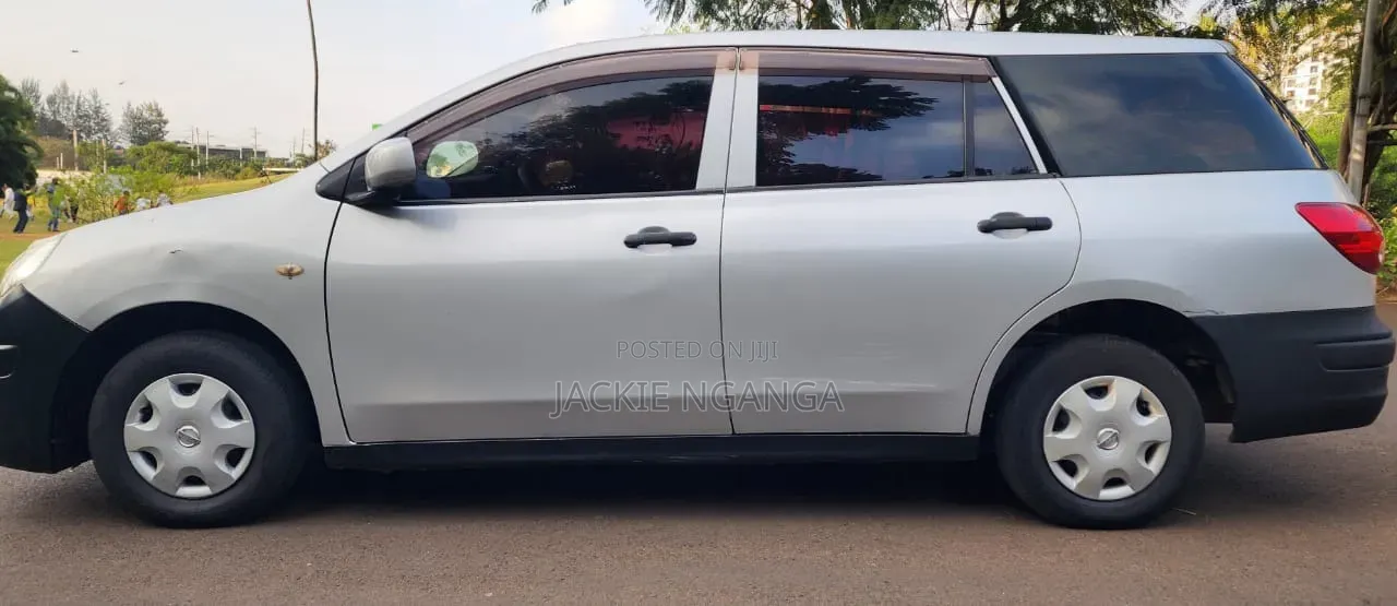 Nissan Advan 2015 Silver