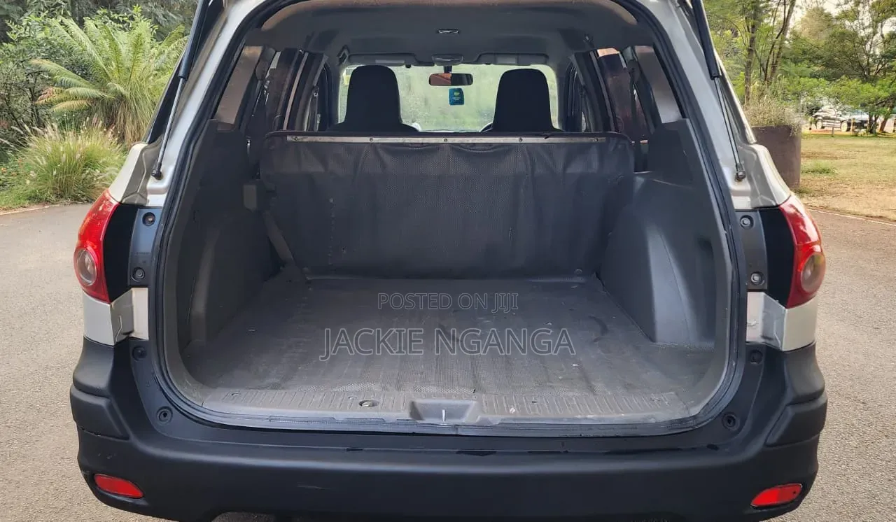 Nissan Advan 2015 Silver