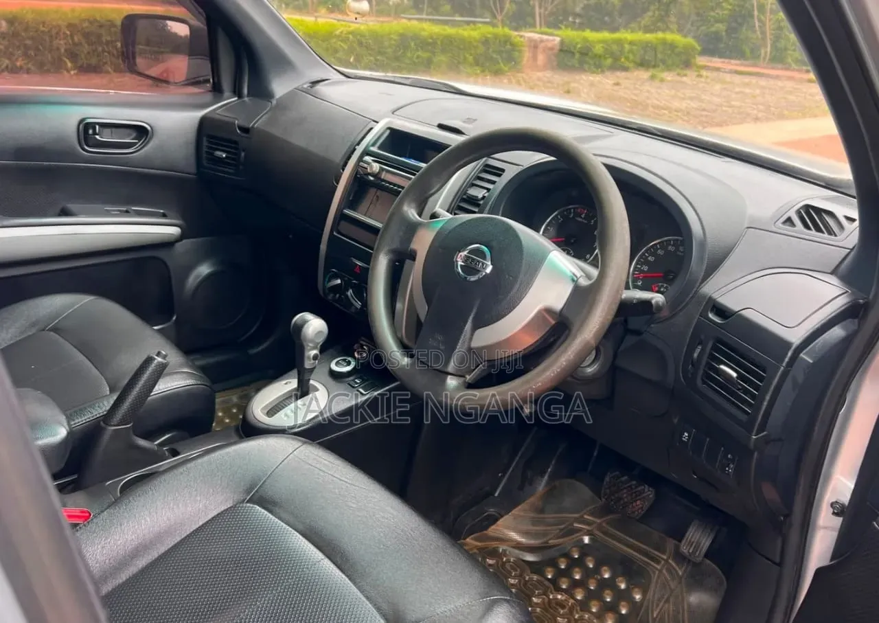 Nissan X-Trail 2014 Silver