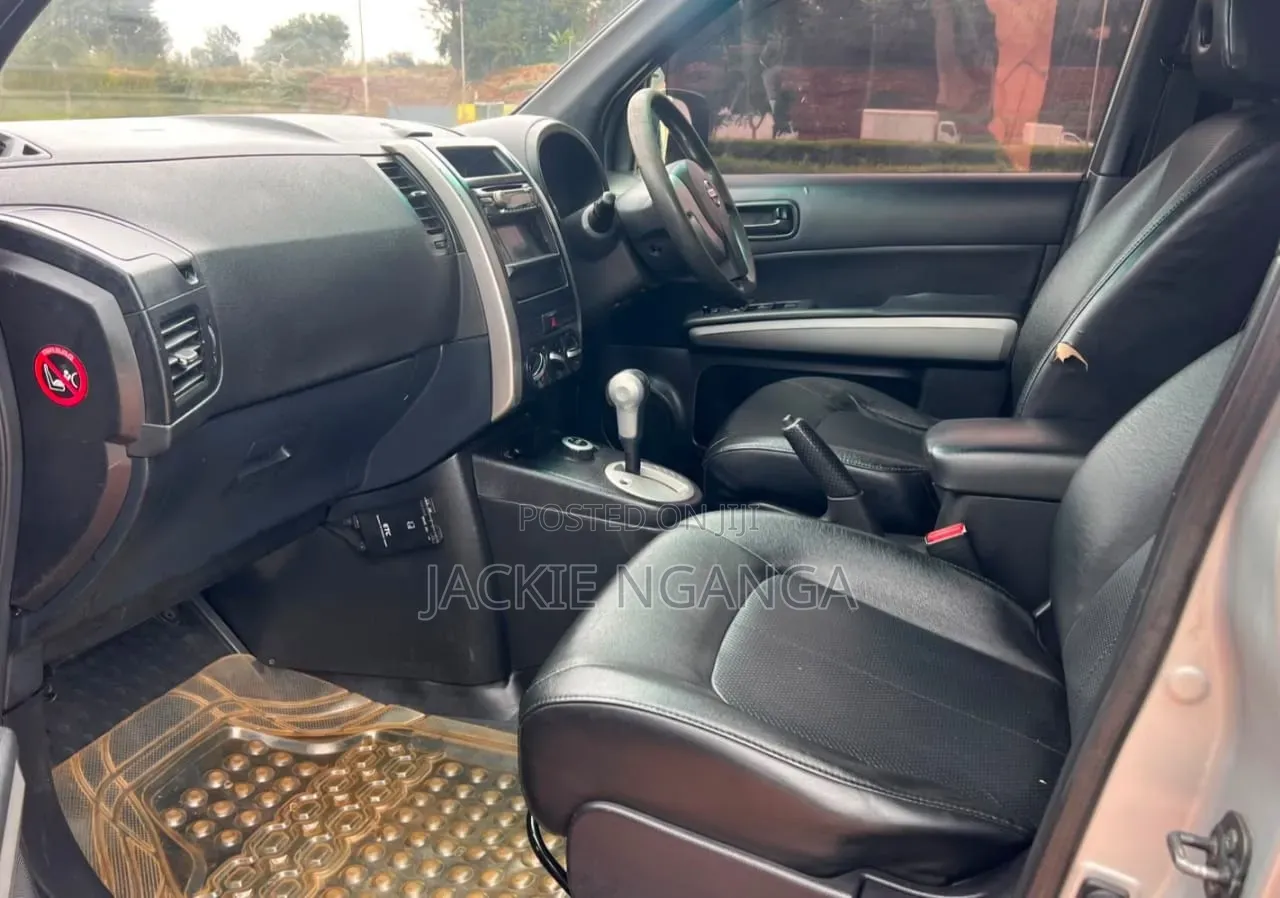Nissan X-Trail 2014 Silver