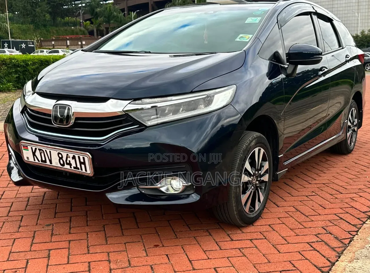 Honda Fit Shuttle 2018 Blue