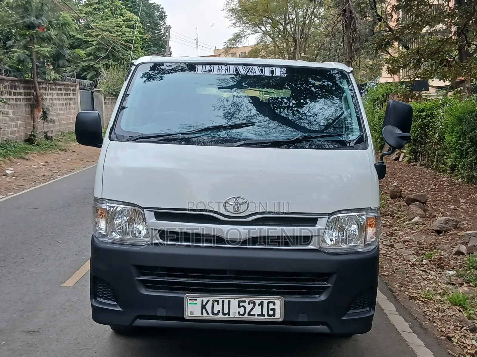 Toyota HiAce 2012 White