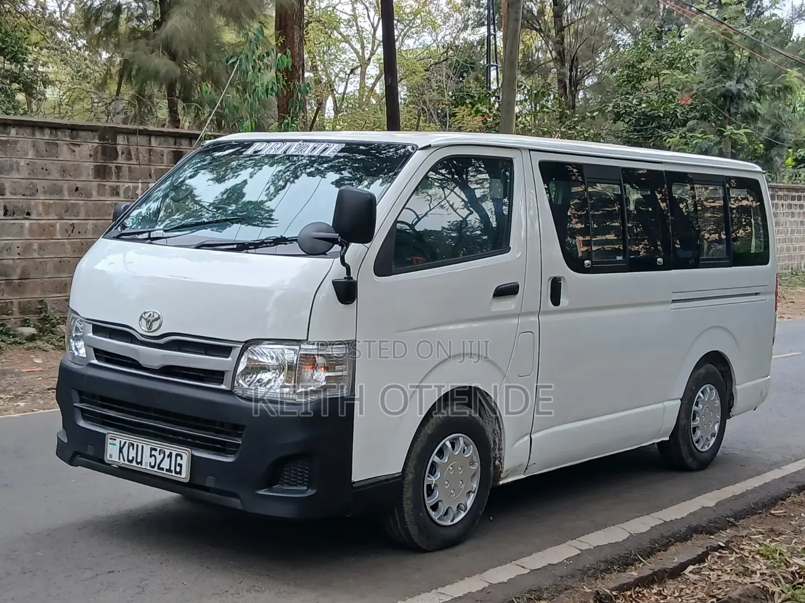 Toyota HiAce 2012 White