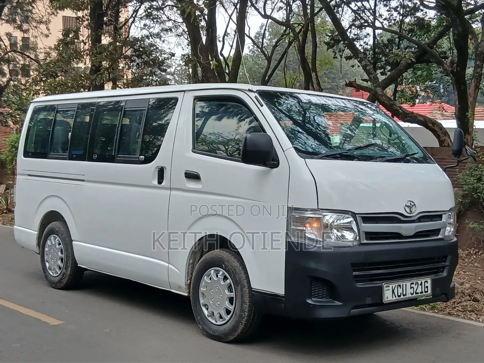 Toyota HiAce 2012 White