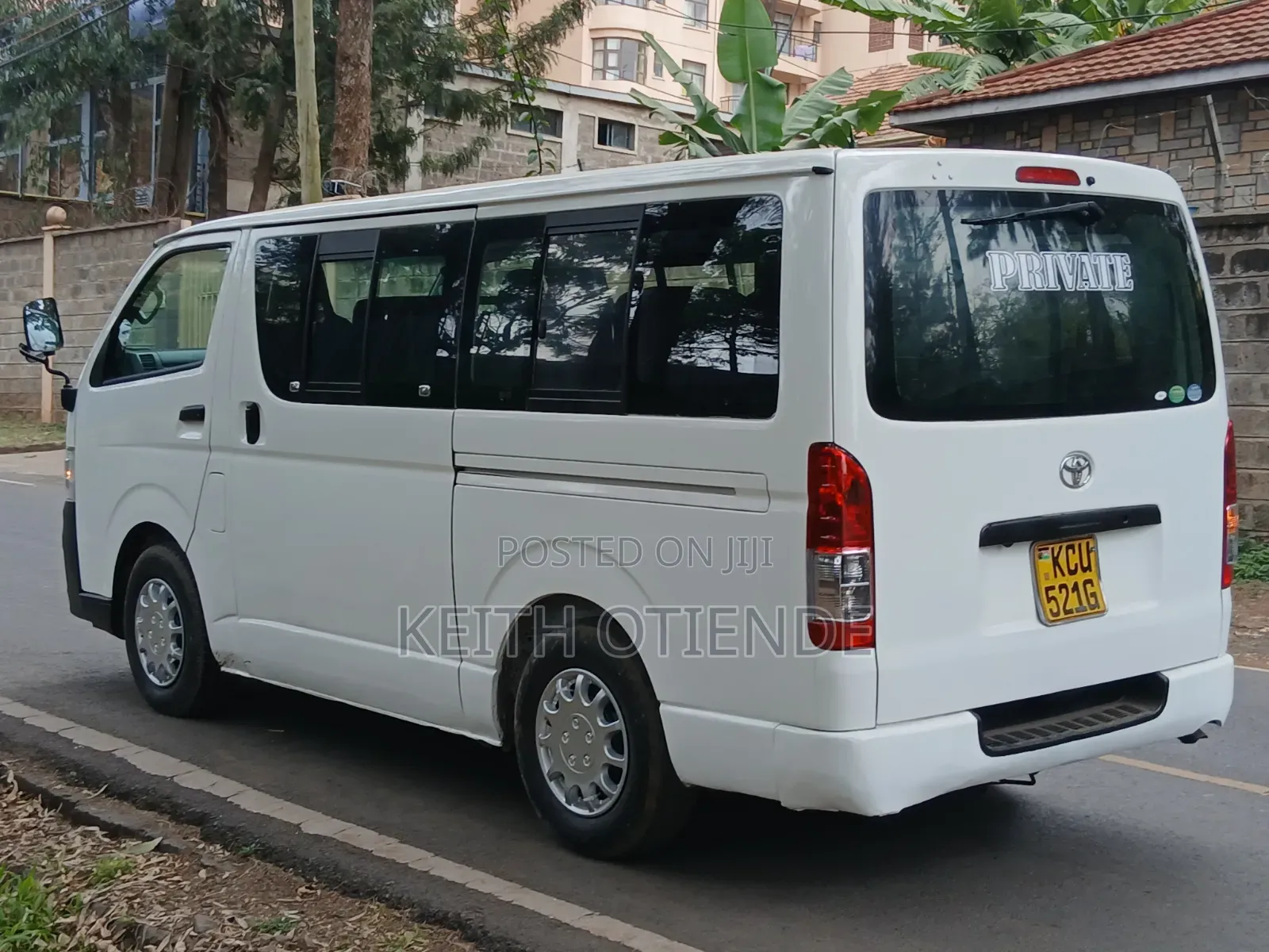 Toyota HiAce 2012 White