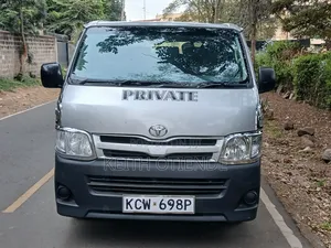Toyota HiAce 2013 Silver