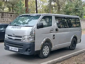 Toyota HiAce 2013 Silver
