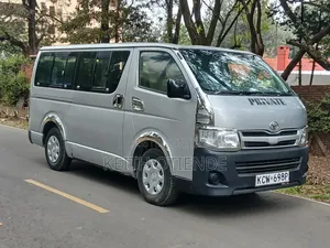 Toyota HiAce 2013 Silver