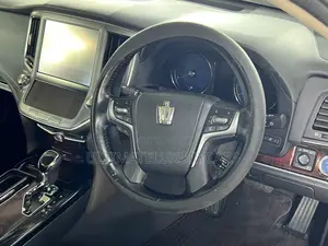 Toyota Crown 2017 Black