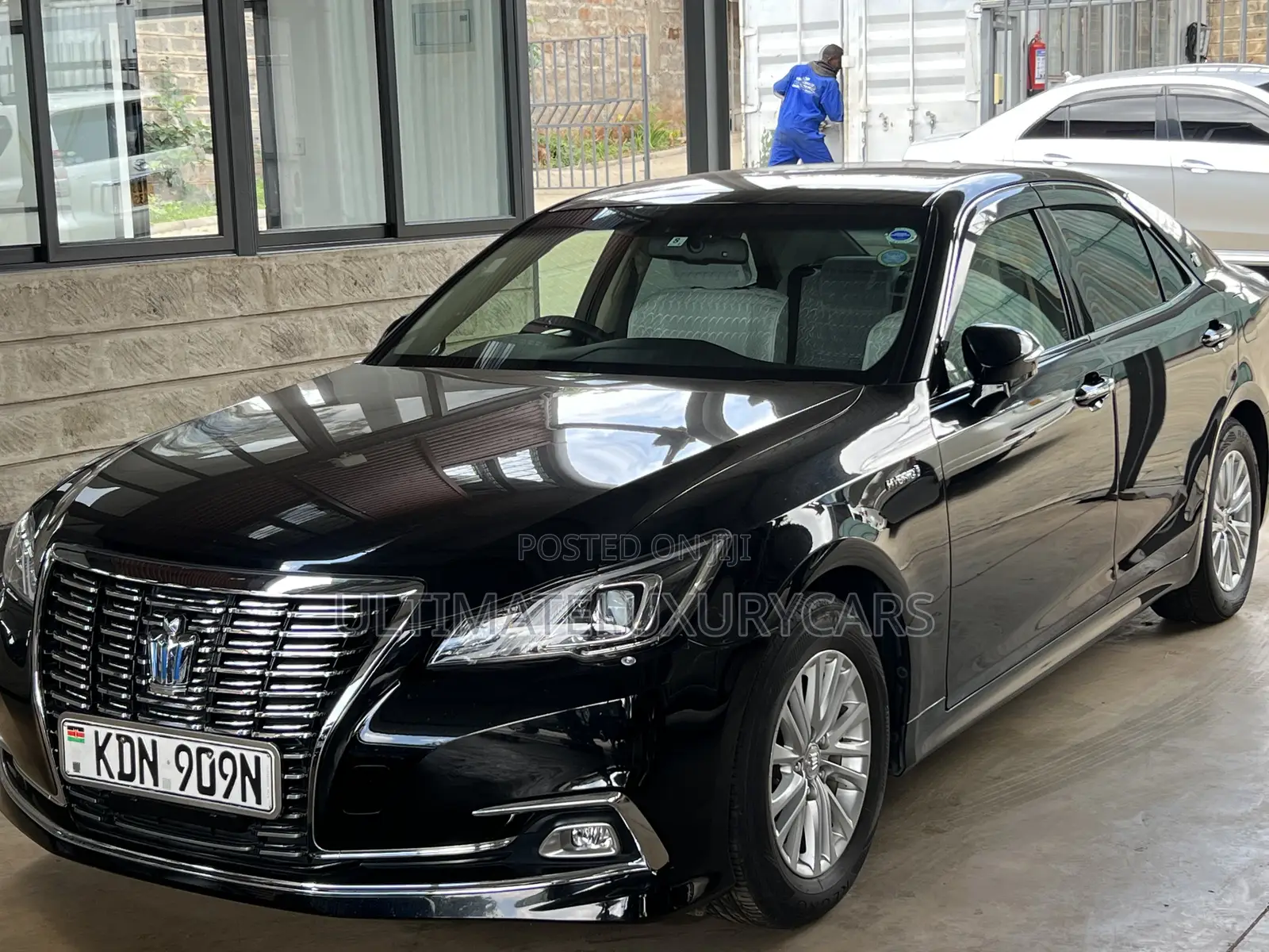 Toyota Crown 2017 Black