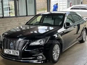 Toyota Crown 2017 Black