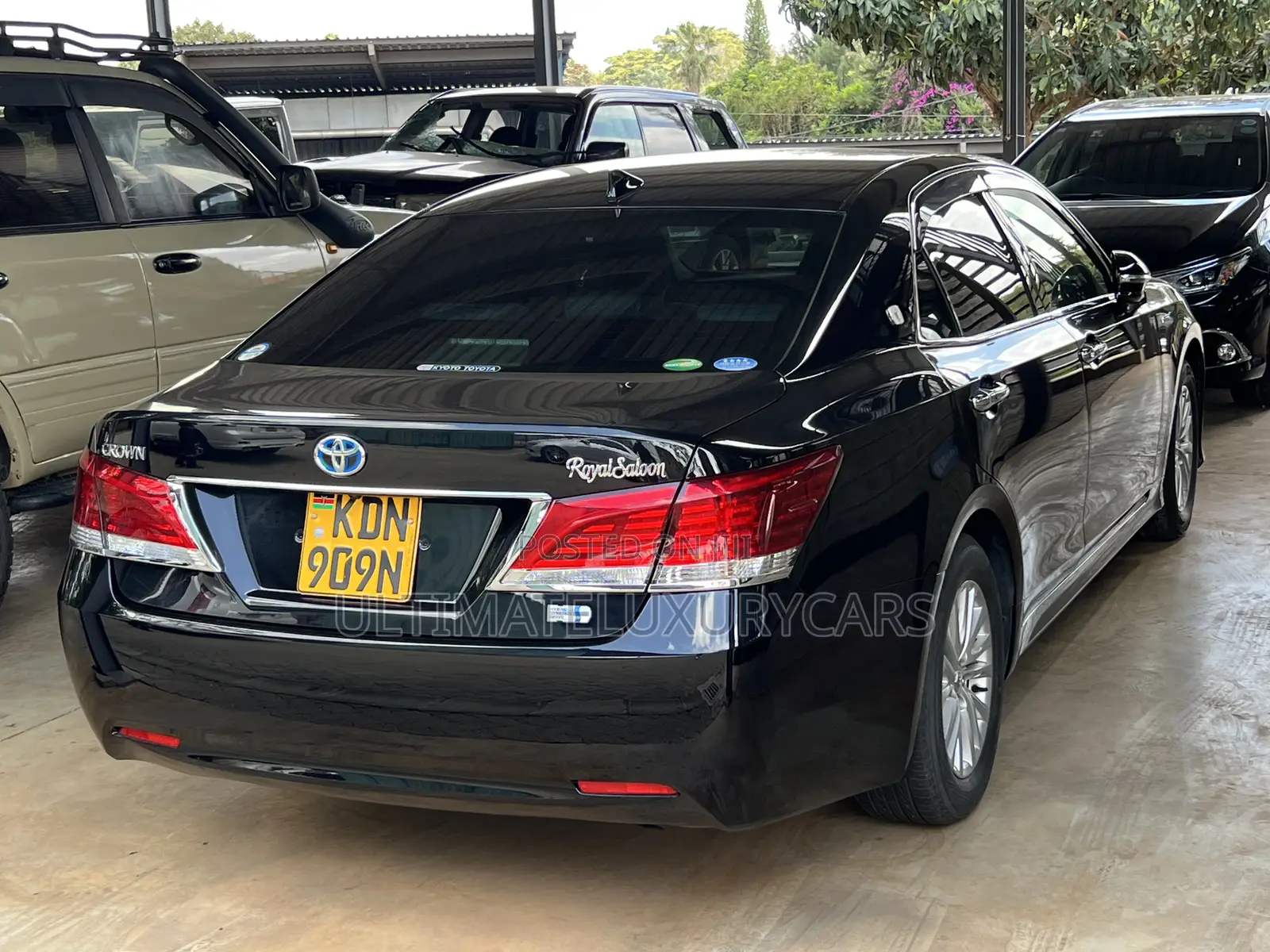 Toyota Crown 2017 Black