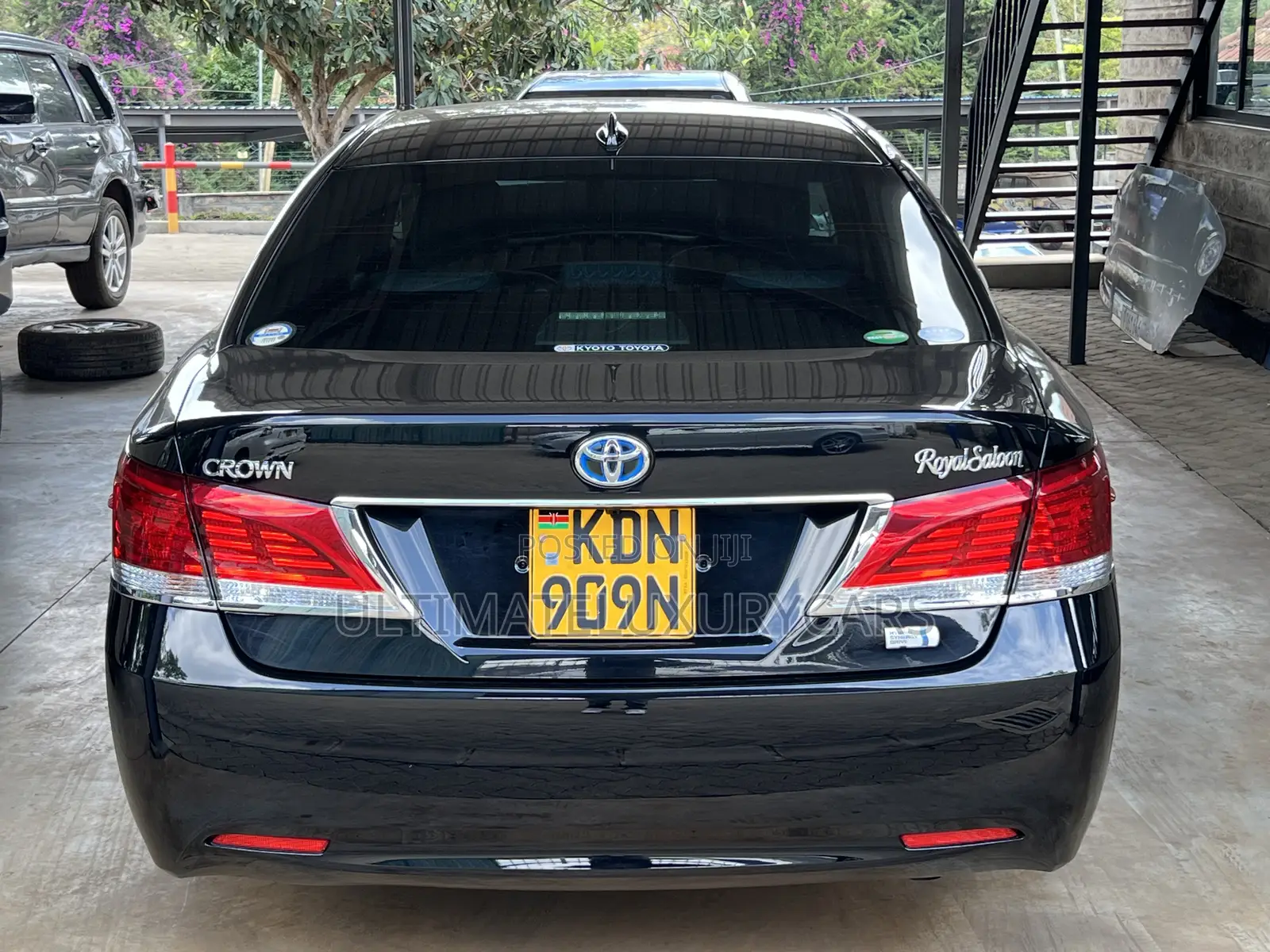 Toyota Crown 2017 Black