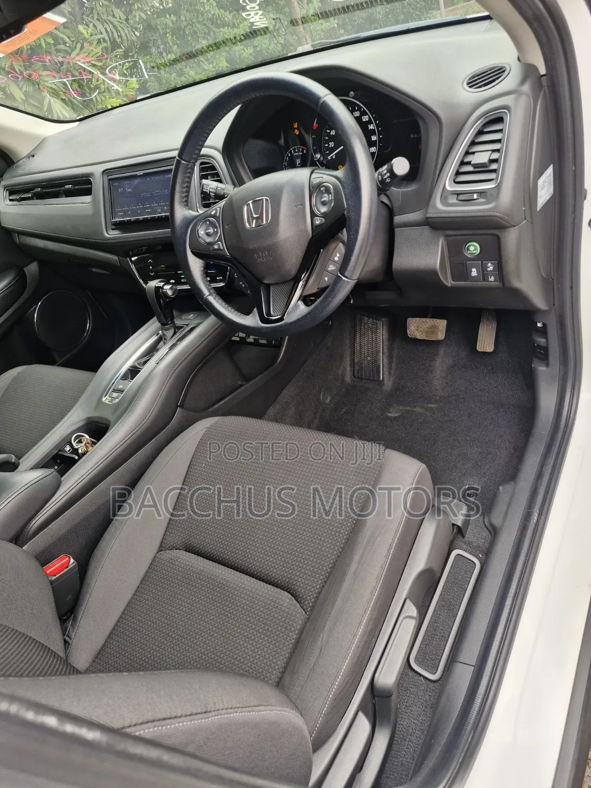 Honda Vezel 2019 White