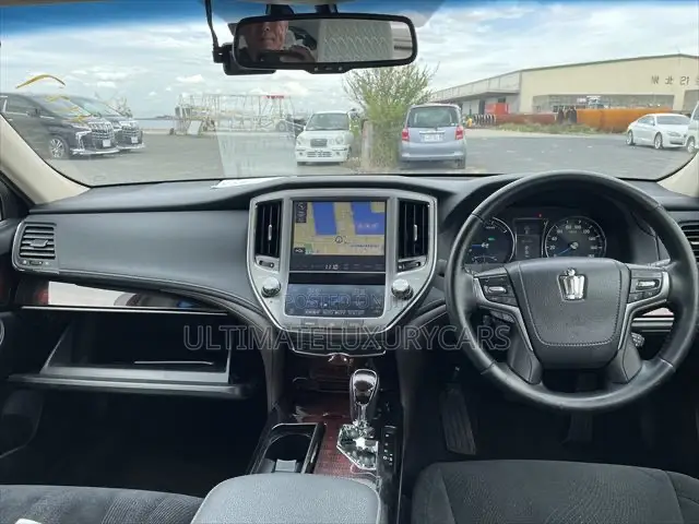 Toyota Crown 2017 Black