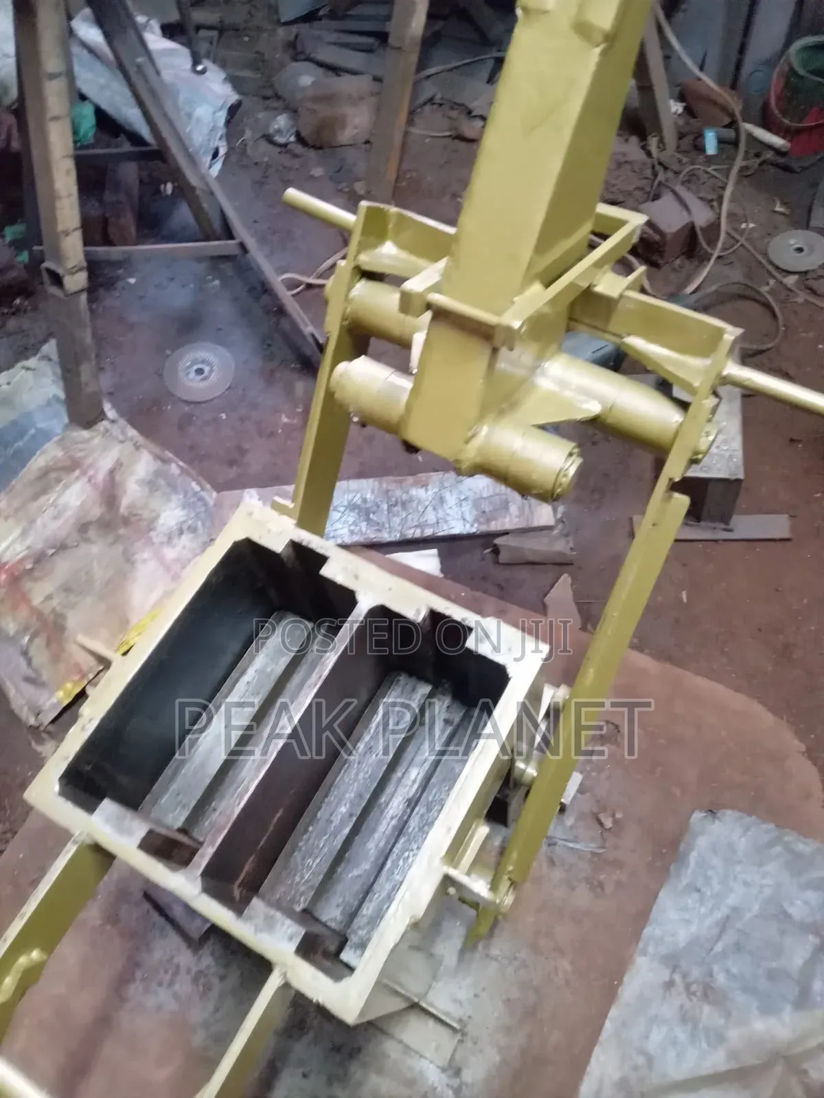 Double Interlocking Brick Making Machine – Heavy Duty