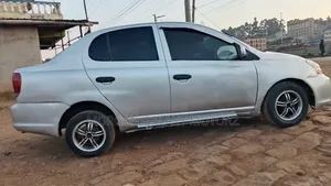 Toyota Platz 2004 Silver