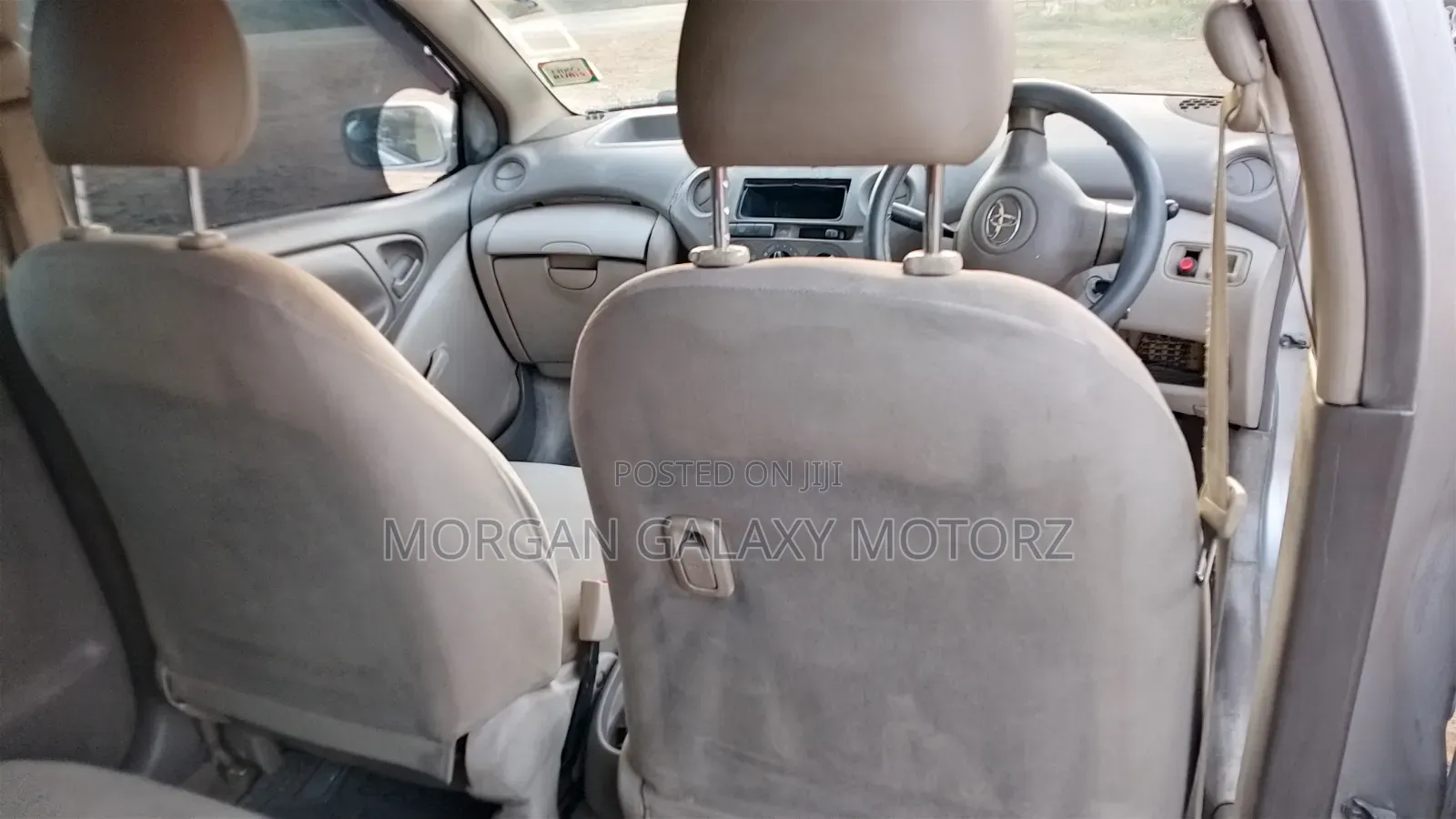 Toyota Platz 2004 Silver