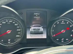 Mercedes-Benz C200 2015 Red
