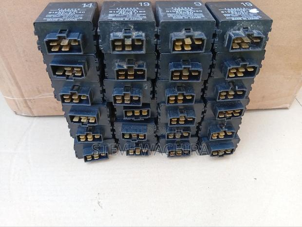 Flasher Units 24volts Mitsubishi and Isuzu