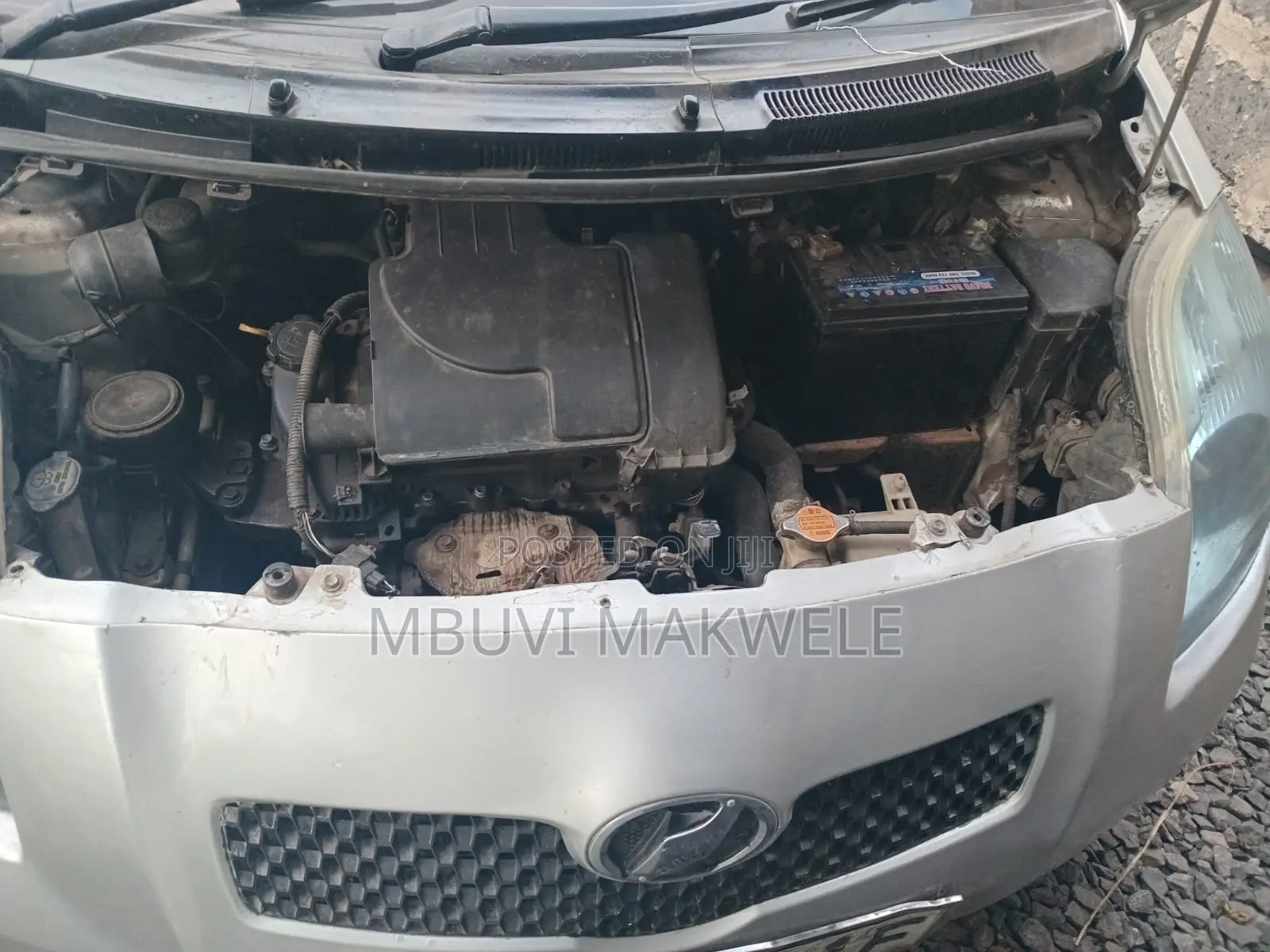 Toyota Vitz 2008 Silver