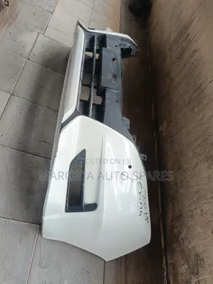 Bumper Front Serena 2018
