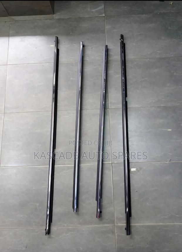 Lexus 570 Weather Strips Chrome/Black - main view