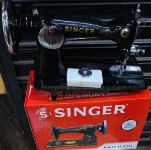 Singer Sewing Machine/Sewing Machine