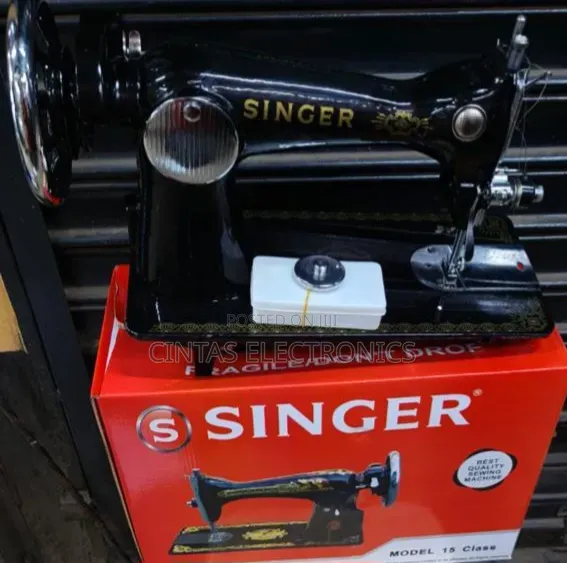 Singer Sewing Machine/Sewing Machine