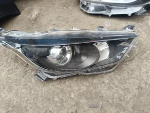 Headlight Toyota Corolla Yaris 2019,Non