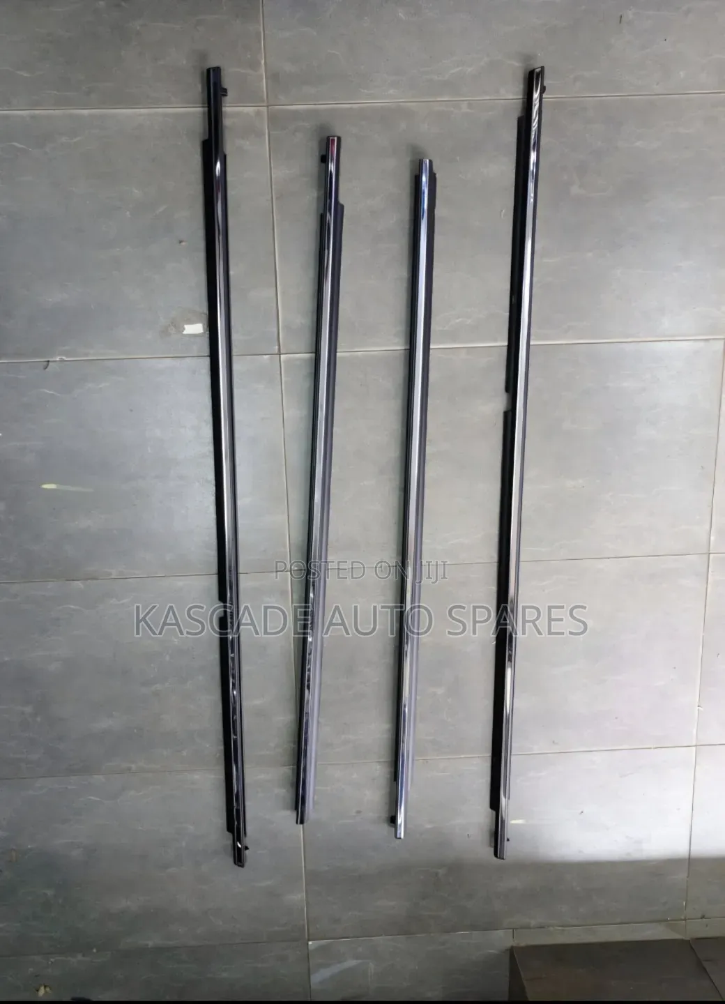 Lexus 570 Weather Strips Chrome/Black