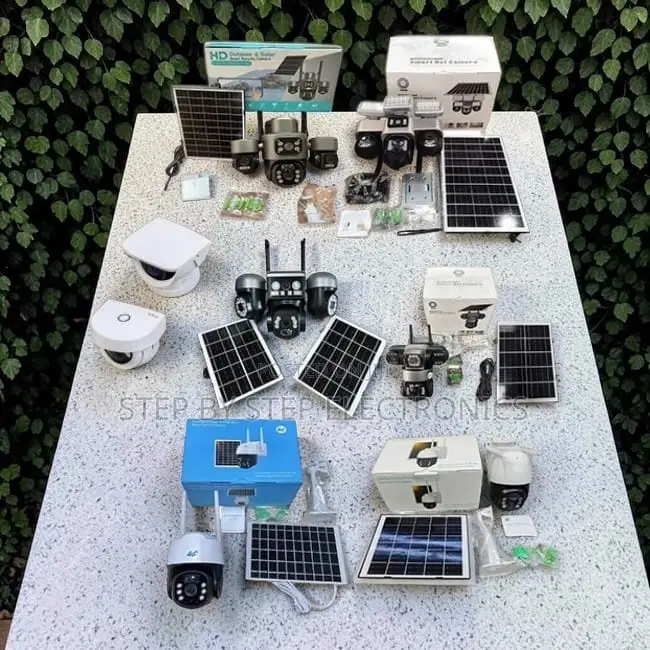 Full Color Night Vision 4G PTZ Dual Triple Four Lens Solar Cameras