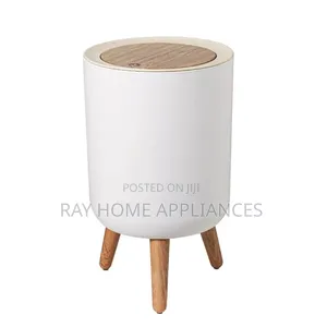 Round Trash Bin With a Wood-Grain Lid