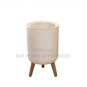 Round Trash Bin With a Wood-Grain Lid