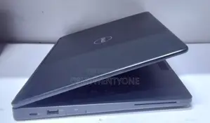 Laptop Dell Latitude 3400 16GB Intel Core i7 SSD 256GB