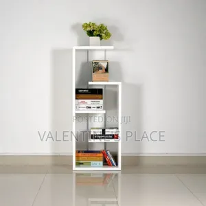 Bookshelf / Display Stand