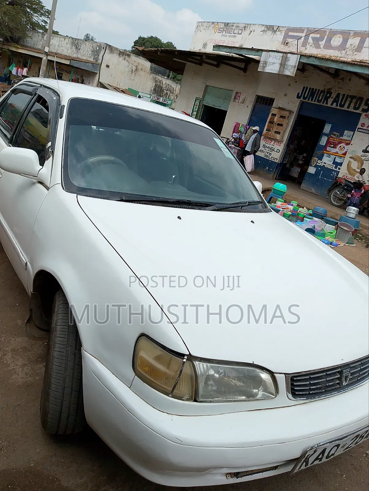 Toyota Corolla 1999 White
